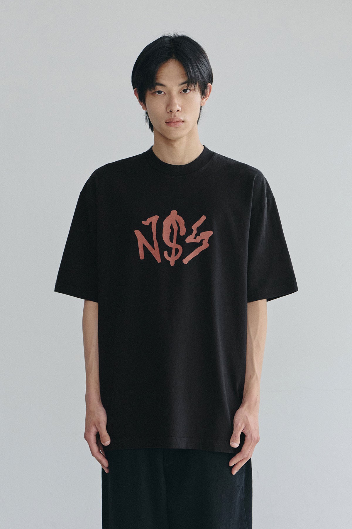 VERT POWERED BY NSS SSV GD 6.5OZ TEE BLACK (Available on 26.05.07)