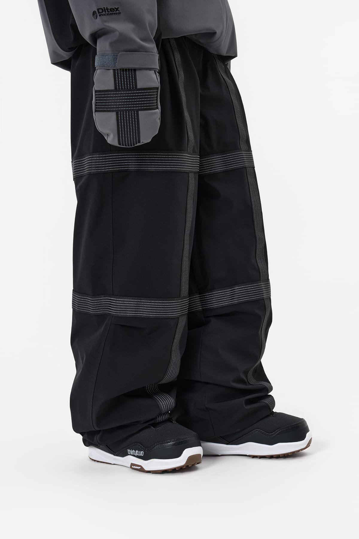 [INVITED] REFLECTIVE LINE BANDED PANTS (WIDE FIT LV.2) BLACK