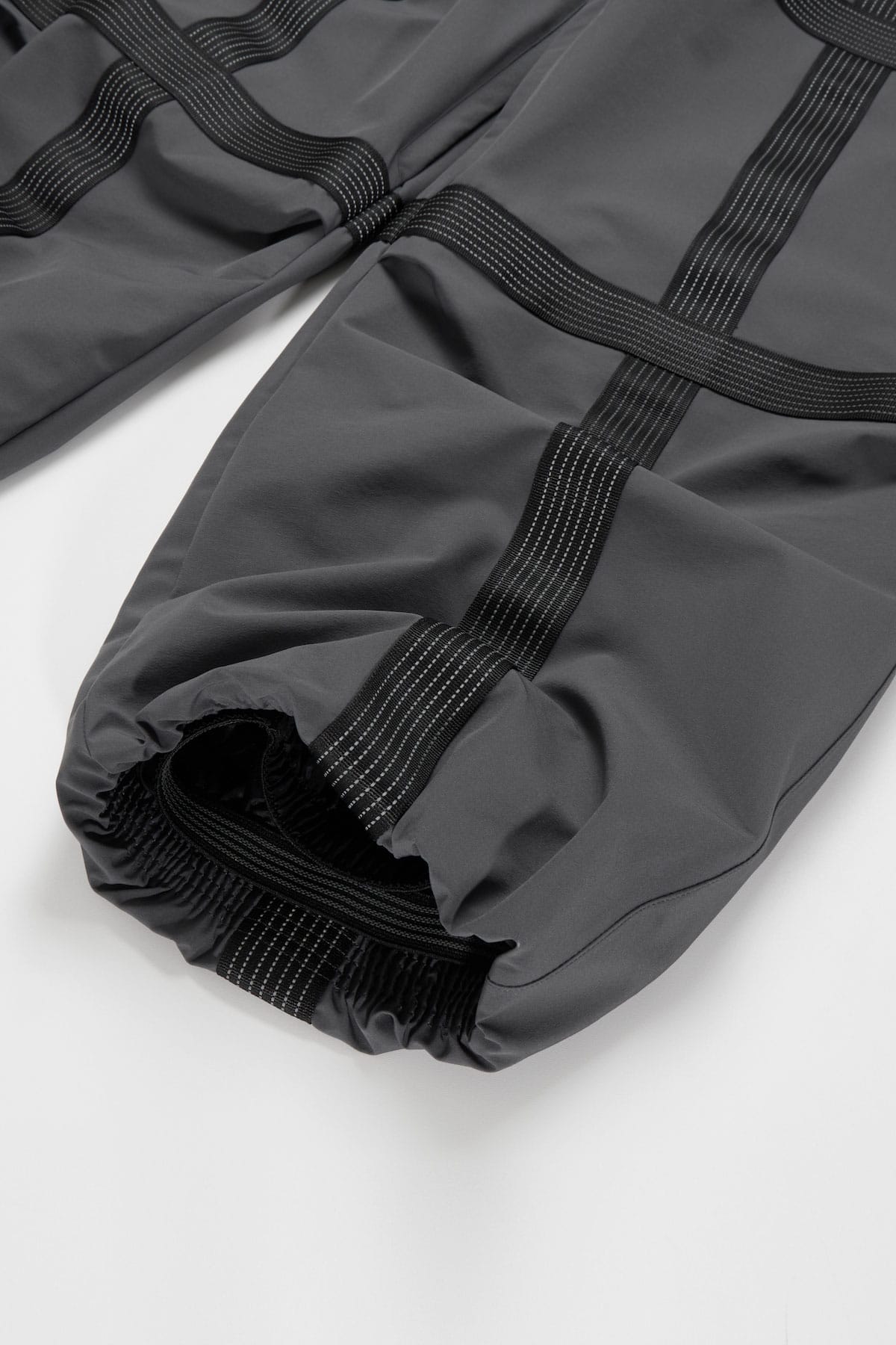 [INVITED] REFLECTIVE LINE BANDED PANTS (WIDE FIT LV.2) COOL GREY