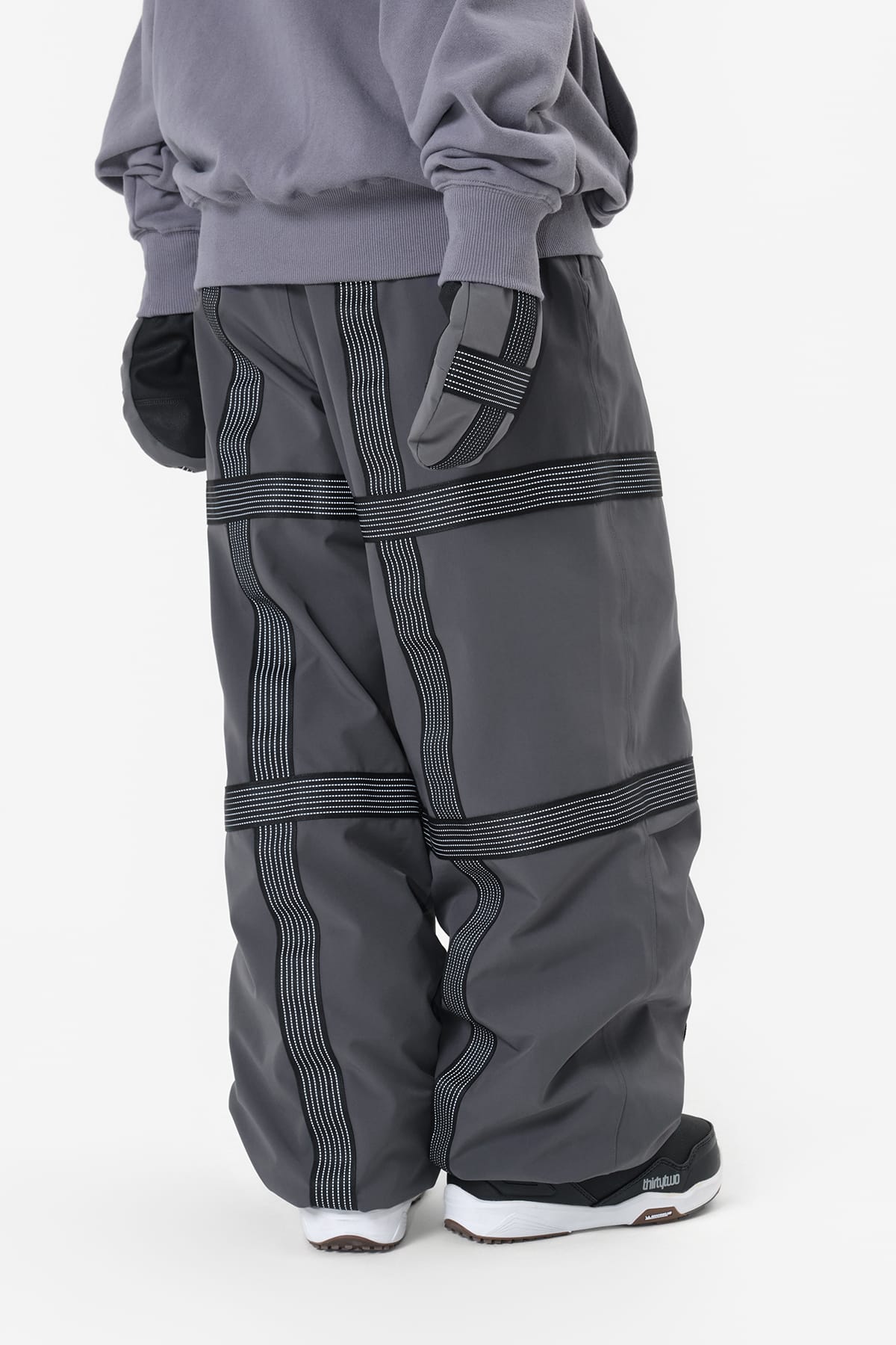 [INVITED] REFLECTIVE LINE BANDED PANTS (WIDE FIT LV.2) COOL GREY