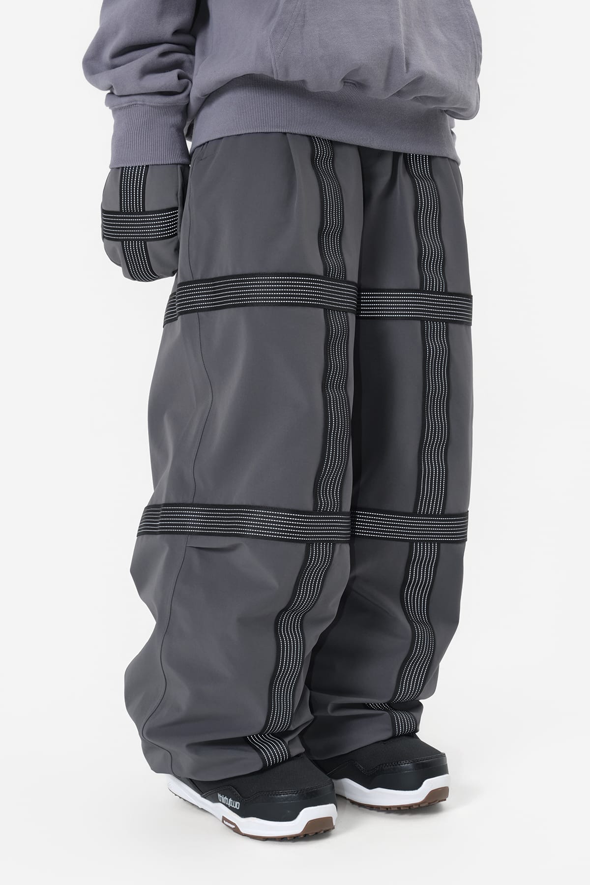 [PROMO] REFLECTIVE LINE BANDED PANTS (WIDE FIT LV.2) COOL GREY