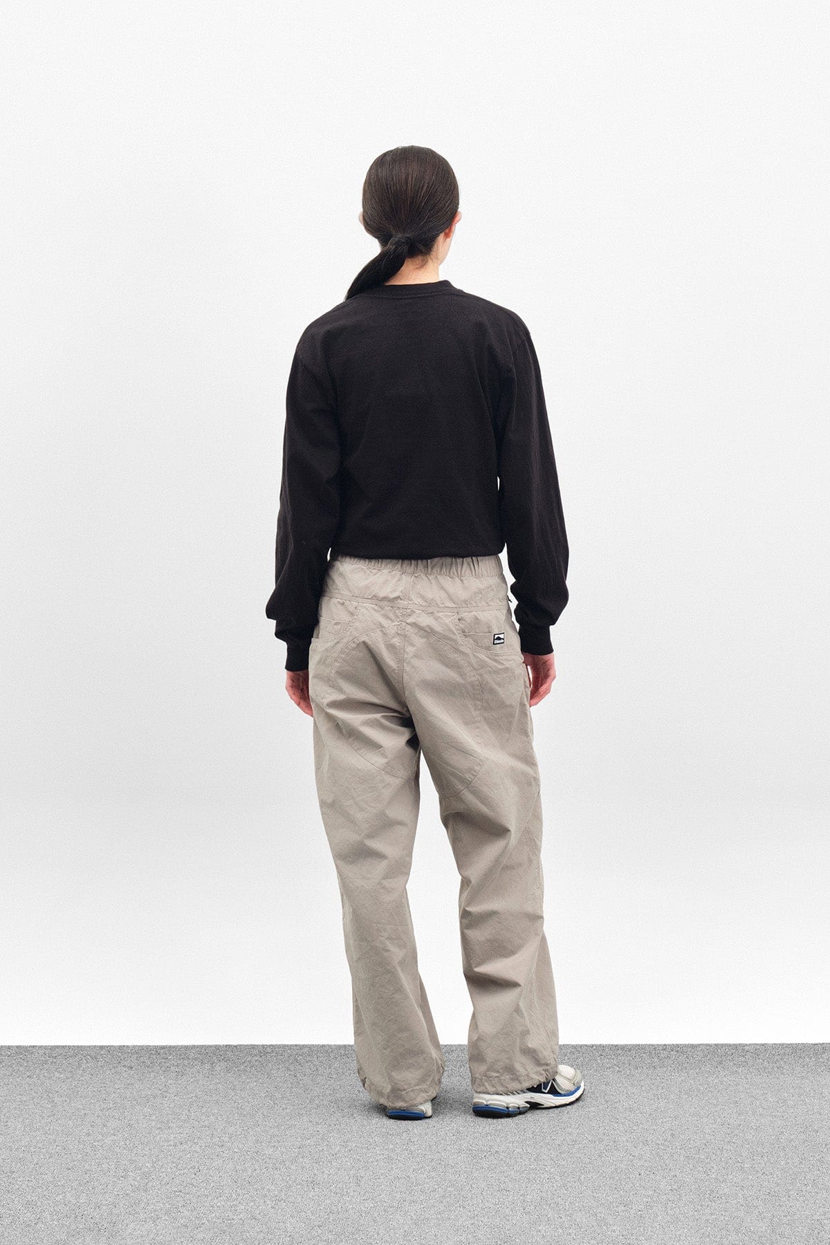 [INVITED] SNOW LSV GD 6.5OZ TEE BLACK