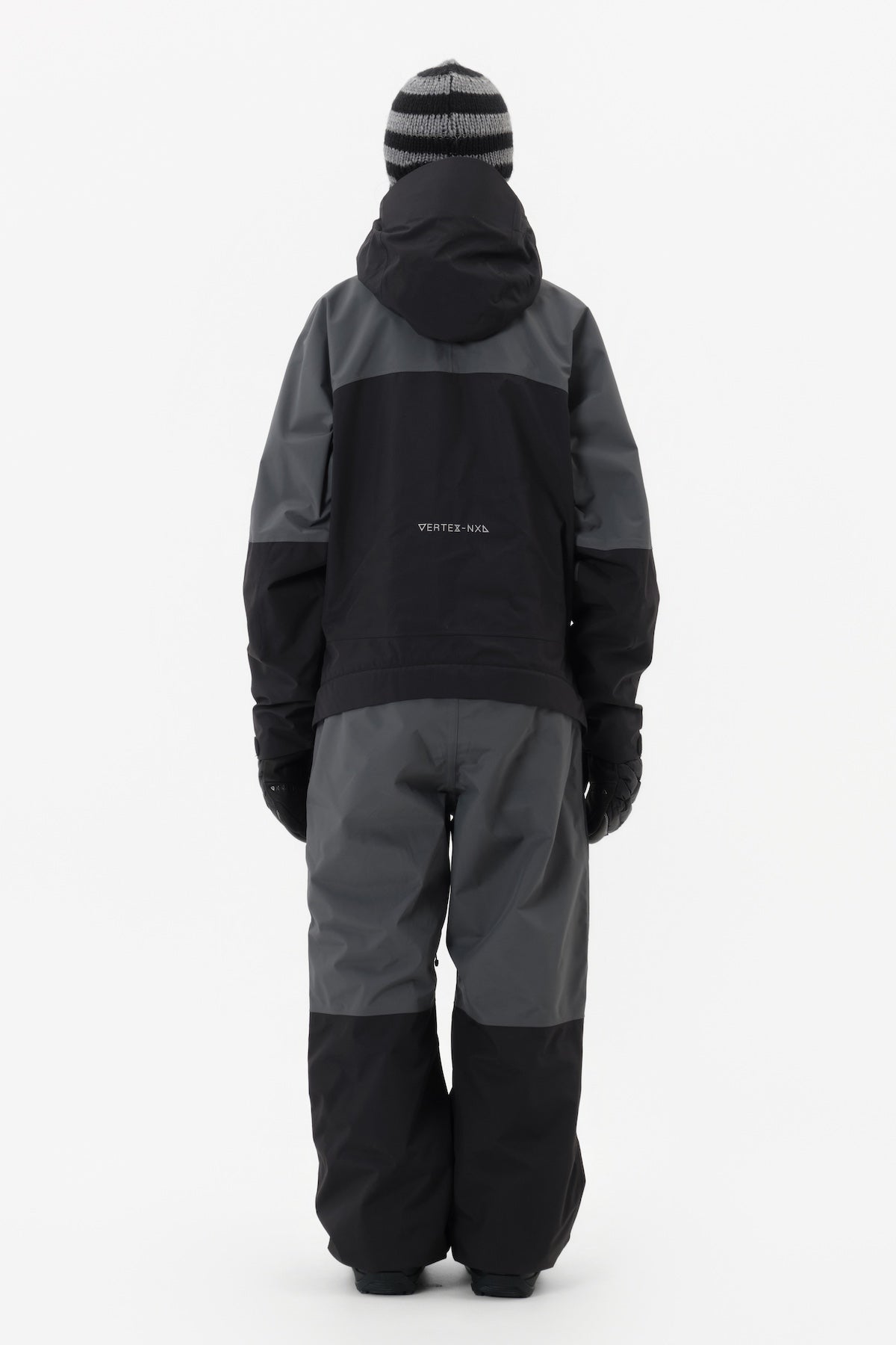 [INVITED] STEADY 2L JUMPSUIT BLACK