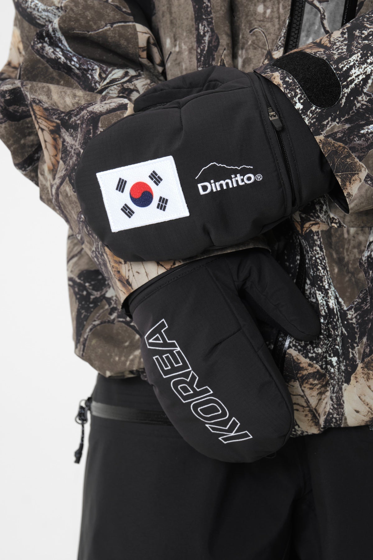 [INVITED] TEAM KOREA REPLICA 25 EASY OPEN MITTEN BLACK