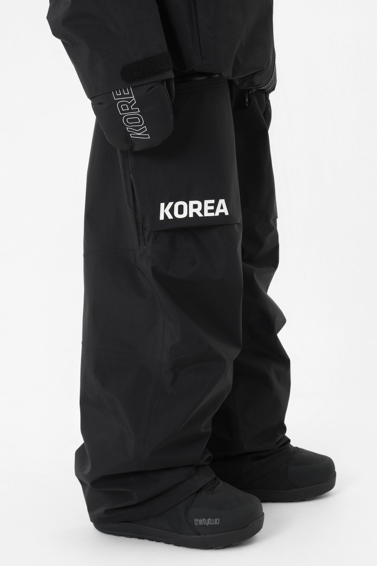VERT TEAM KOREA REPLICA TACTIC 2L PANTS (RELAXED FIT) BLACK