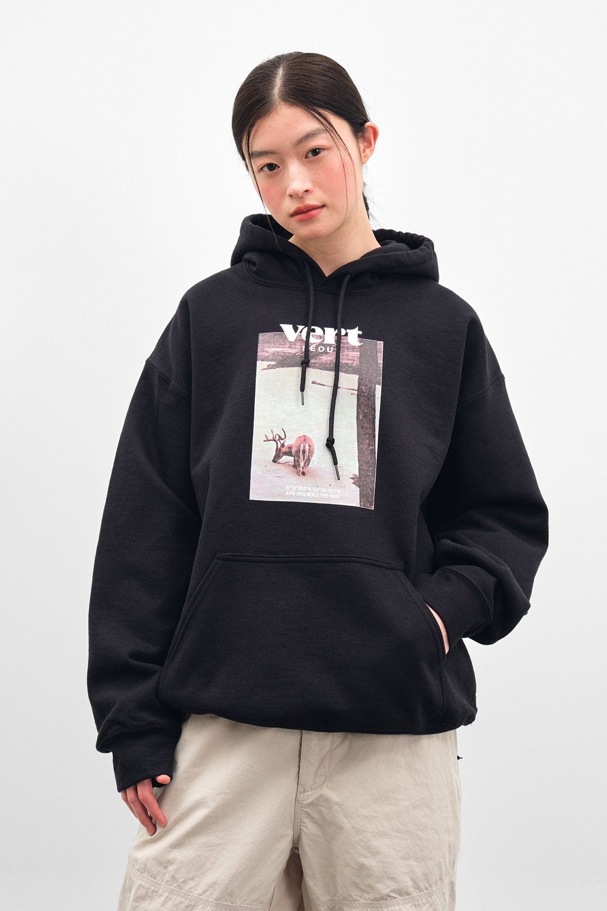 [INVITED] VERT MT HOODIE BLACK