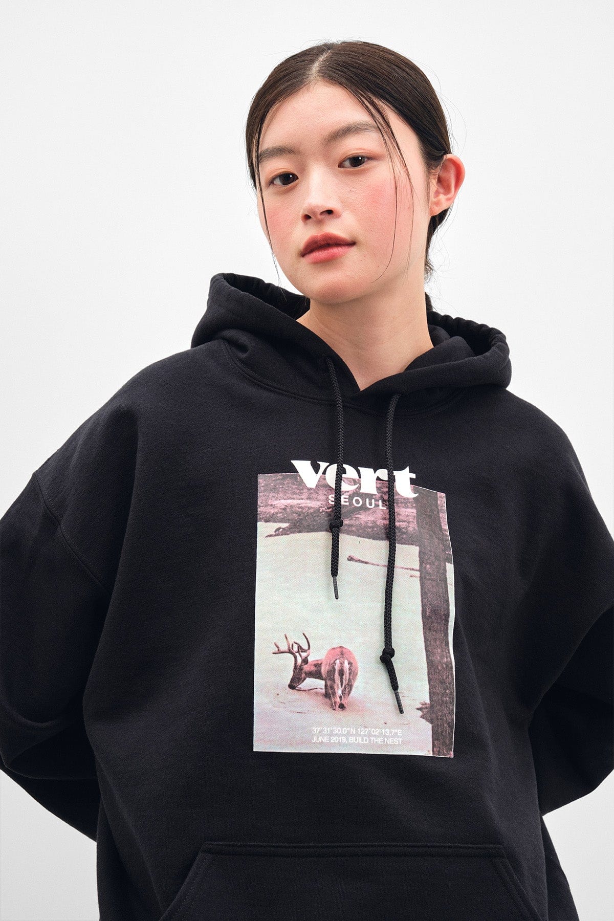 [INVITED] VERT MT HOODIE BLACK