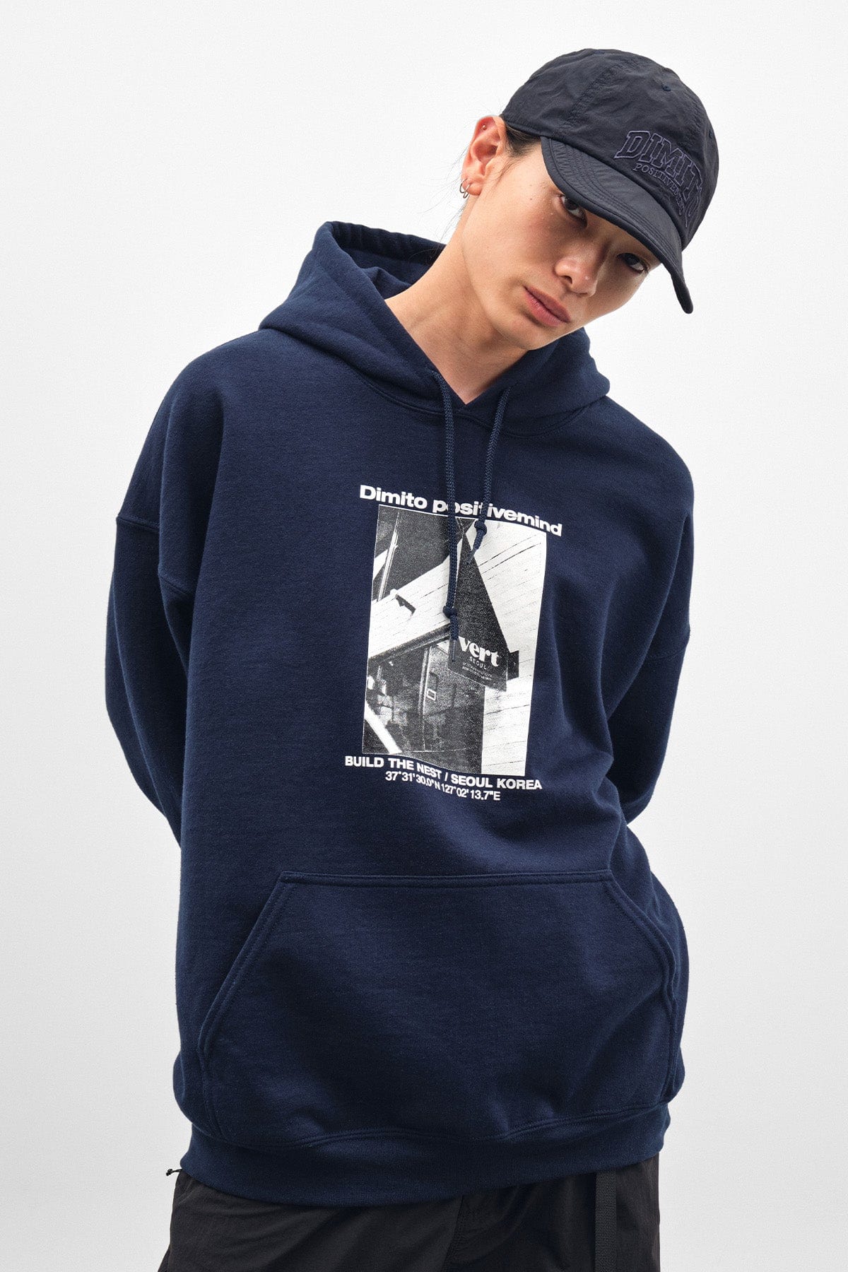 [INVITED] VERT SEOUL HOODIE NAVY
