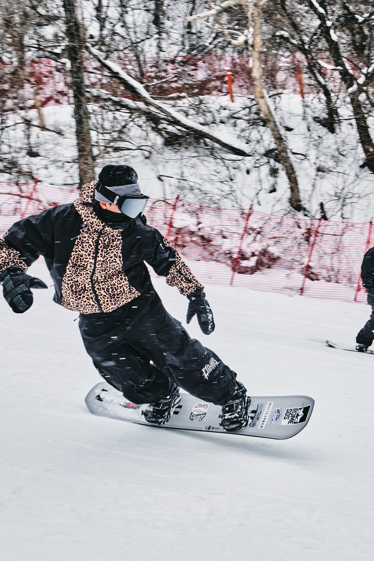 VERT VOLT CARGO BIG PANTS (WIDE FIT LV.1) BLACK