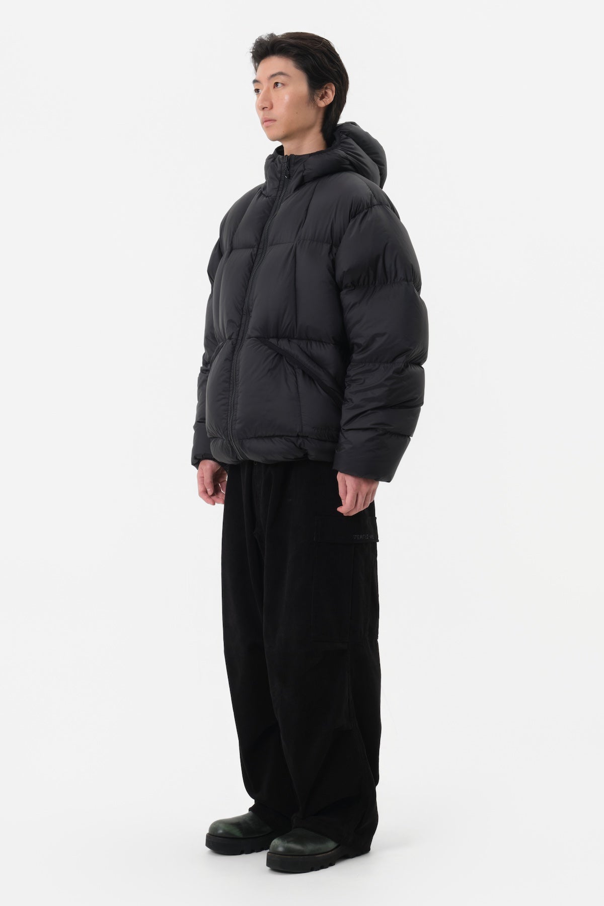 [INVITED] VTX CORDUROY CARGO PANTS (RELAXED FIT) BLACK