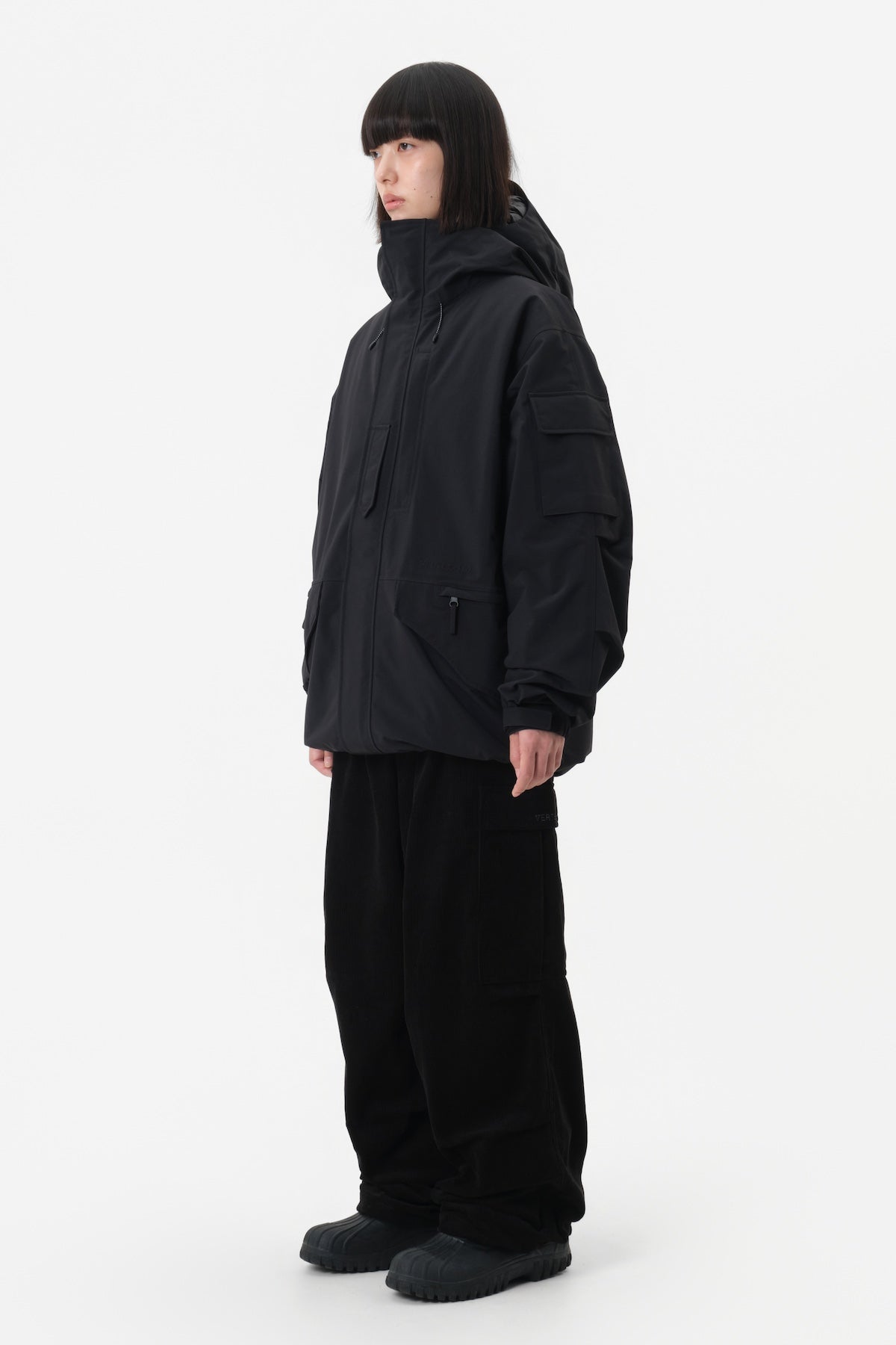 [INVITED] VTX CORDUROY CARGO PANTS (RELAXED FIT) BLACK