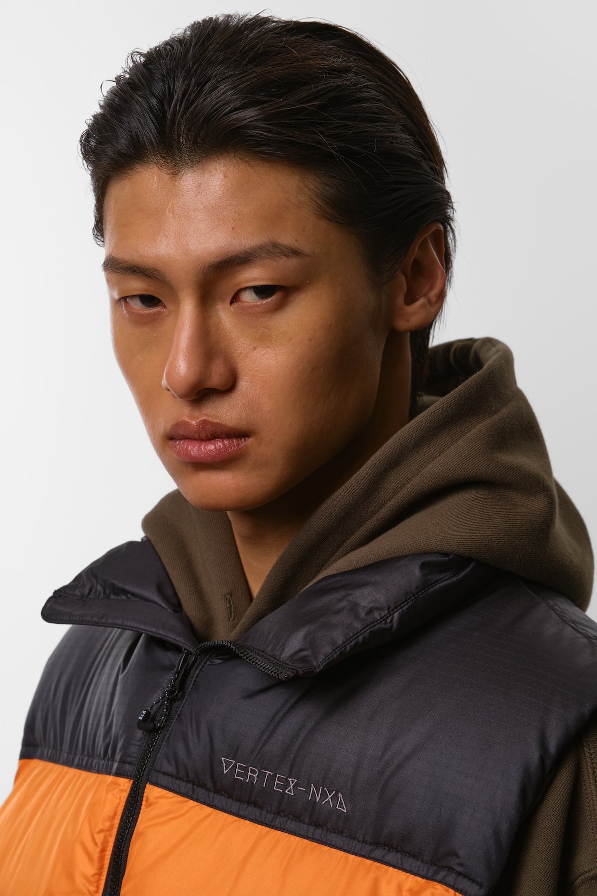 [INVITED] VTX DOWN VEST ORANGE