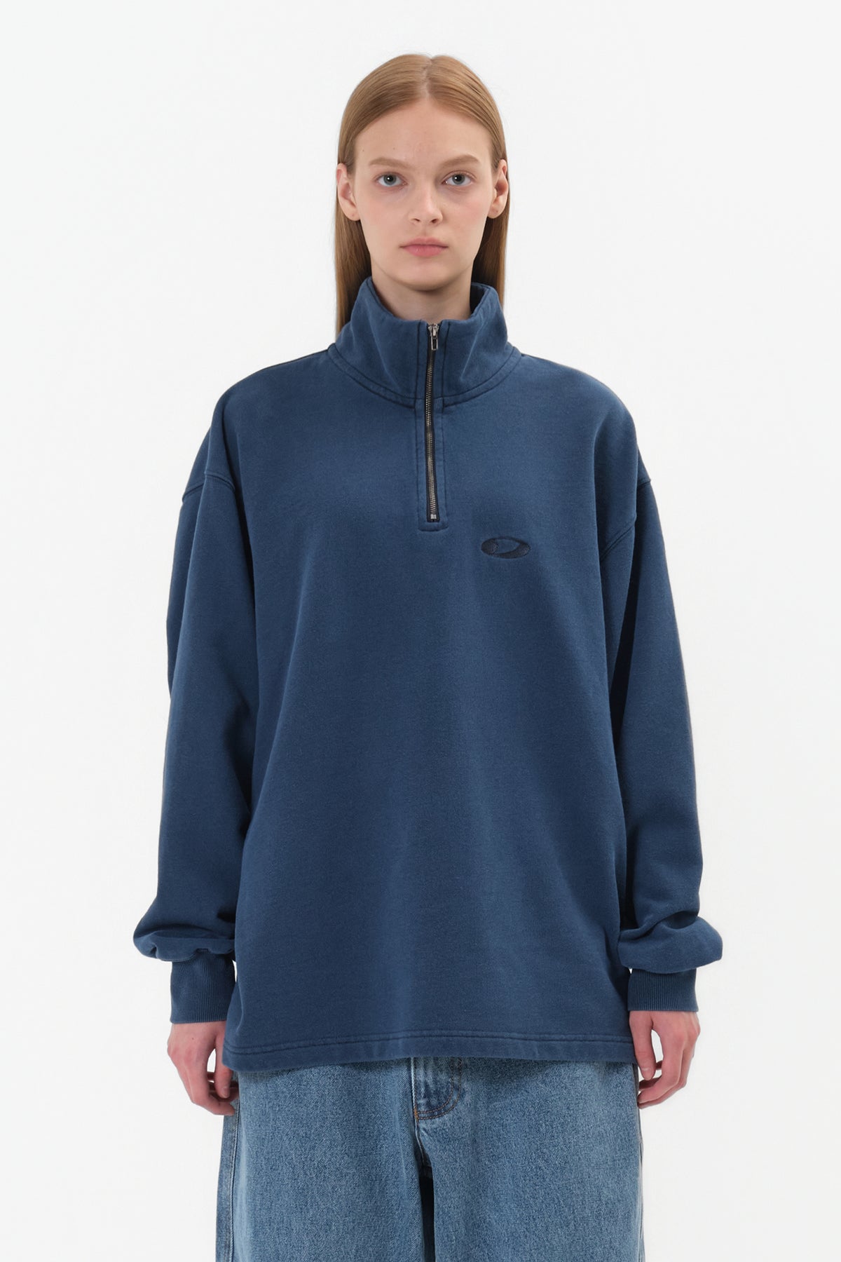 [INVITED] WASHED HALF ZIP SWEATSHIRT DEEP SEA