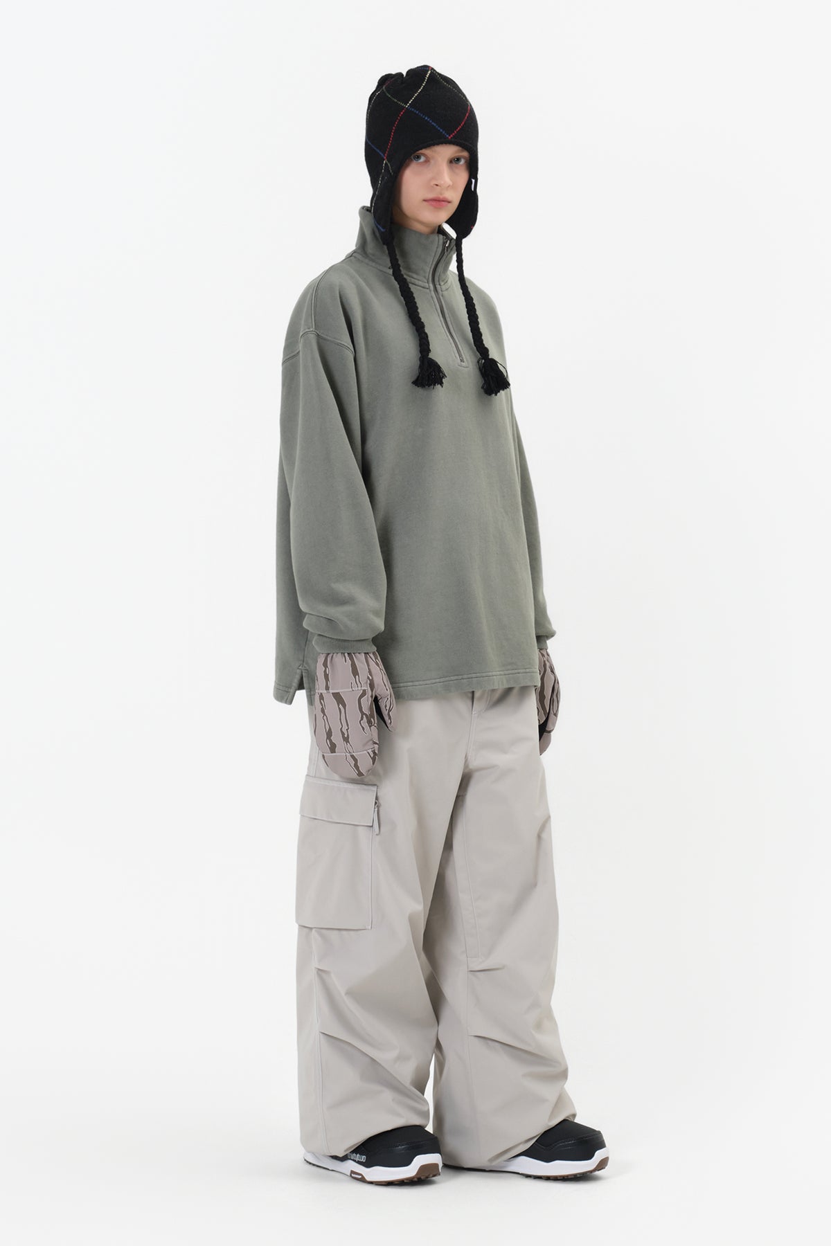[INVITED] WASHED HALF ZIP SWEATSHIRT SLATE SAGE